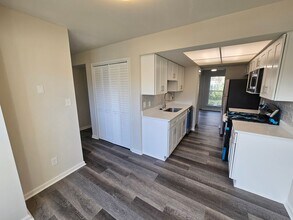 1026 Smoke Tree Ln in Virginia Beach, VA - Building Photo - Building Photo