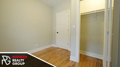 629 W Oakdale Ave, Unit 3 in Chicago, IL - Foto de edificio - Building Photo