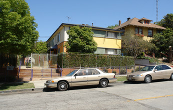 912 S New Hampshire Ave in Los Angeles, CA - Building Photo - Building Photo