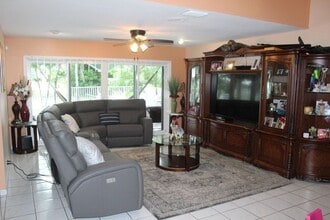 13847 Geranium Pl in Wellington, FL - Building Photo - Building Photo