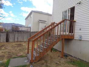 777 Valley View Dr in Tooele, UT - Foto de edificio - Building Photo