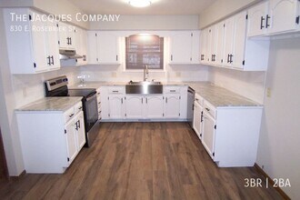 830 E Rosebrier St in Springfield, MO - Building Photo - Building Photo