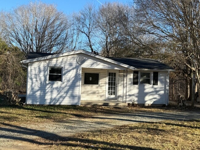 1343 Cox Ave in High Point, NC - Building Photo - Building Photo