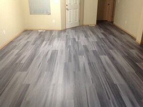 14362 NE 189th Ct in Woodinville, WA - Foto de edificio - Building Photo