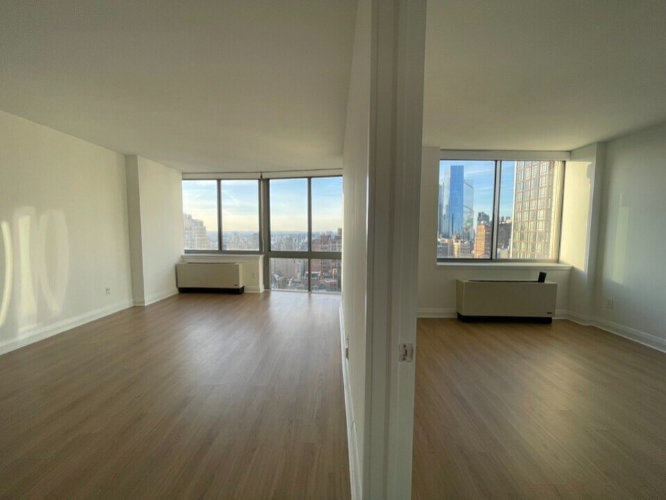 502 9th Ave in New York, NY - Building Photo
