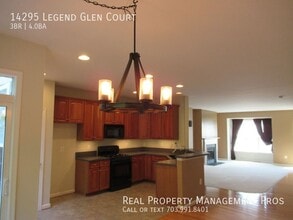 14295 Legend Glen Ct in Gainesville, VA - Building Photo - Building Photo