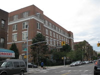 4616 43rd Ave in Sunnyside, NY - Foto de edificio - Building Photo