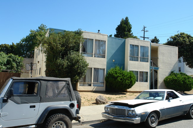 275 Ridgeway Ave in Oakland, CA - Foto de edificio - Building Photo