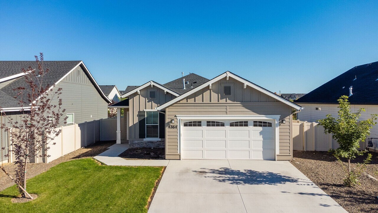 4364 W Sunny Cove St in Meridian, ID - Building Photo