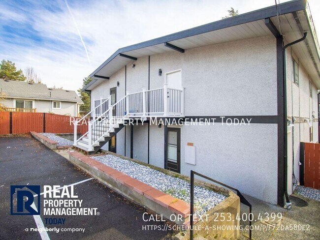 1111 SW 148th St in Burien, WA - Foto de edificio - Building Photo