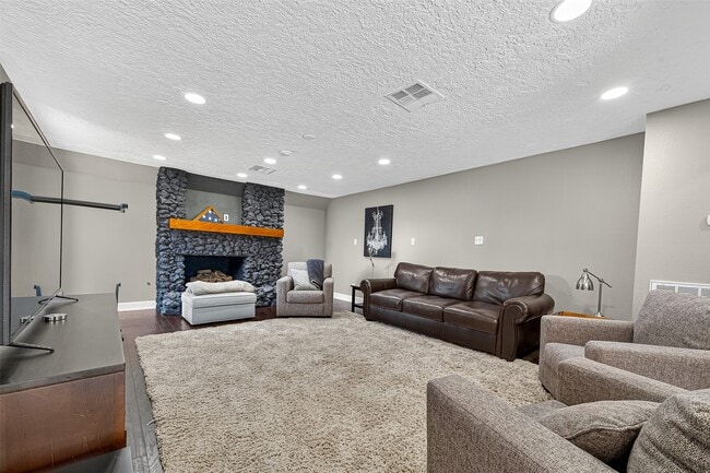5815 Green Terrace Ln