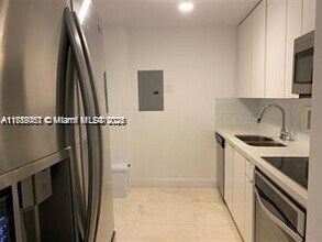 1865 79th Street Causeway in North Bay Village, FL - Building Photo - Building Photo