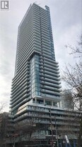 161 Roehampton Ave in Toronto, ON - Building Photo
