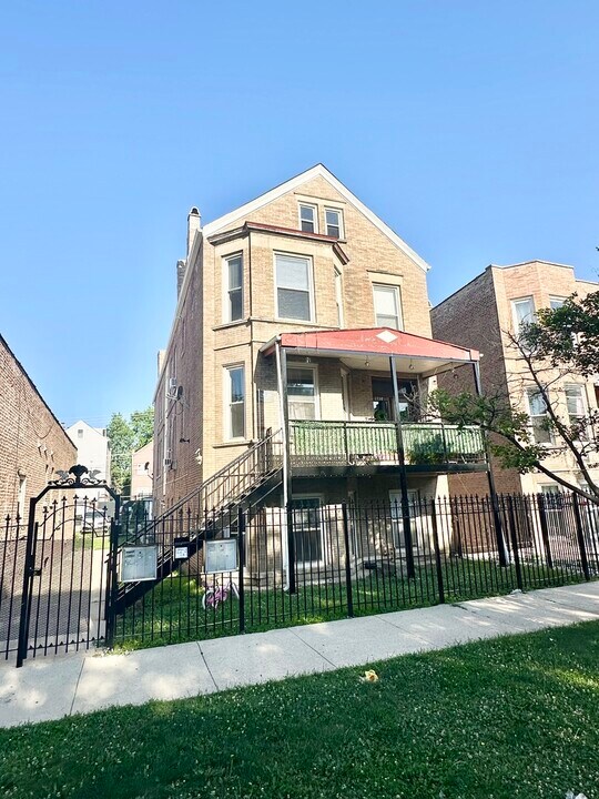 2238 S Homan Ave in Chicago, IL - Building Photo