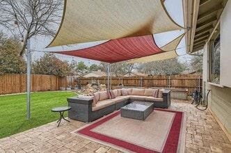 11519 Fast Horse Dr in Austin, TX - Foto de edificio - Building Photo