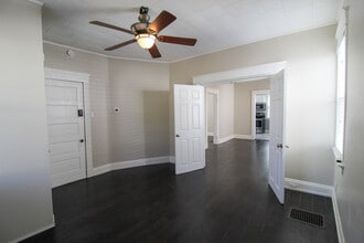 2621 Ida Ave, Unit 2 in Cincinnati, OH - Foto de edificio - Building Photo