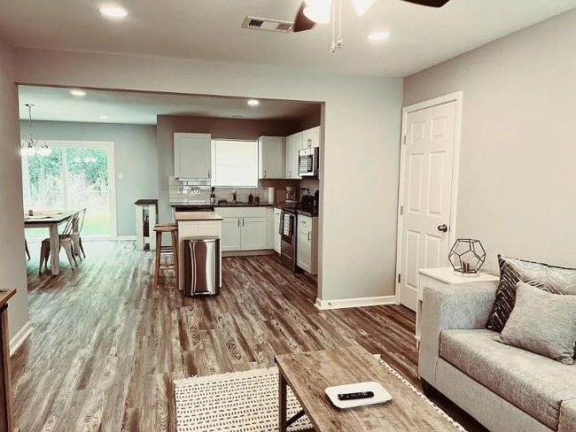 5275 Berard Cir in Beaumont, TX - Building Photo - Building Photo