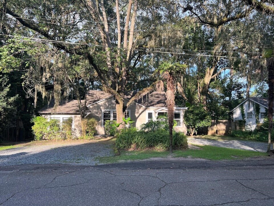 123 Westridge Dr in Tallahassee, FL - Building Photo