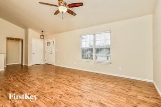 415 Bittersweet Dr in O'Fallon, MO - Foto de edificio - Building Photo