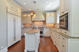 123 Maple Ave in Wilmette, IL - Building Photo - Building Photo