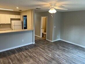 2263 Whitman Ln in Fort Walton Beach, FL - Building Photo - Building Photo