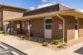 Nu Elm in Springfield, MO - Building Photo - Building Photo