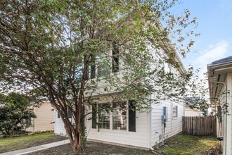 1145 Verde Trails Dr in Houston, TX - Building Photo - Building Photo