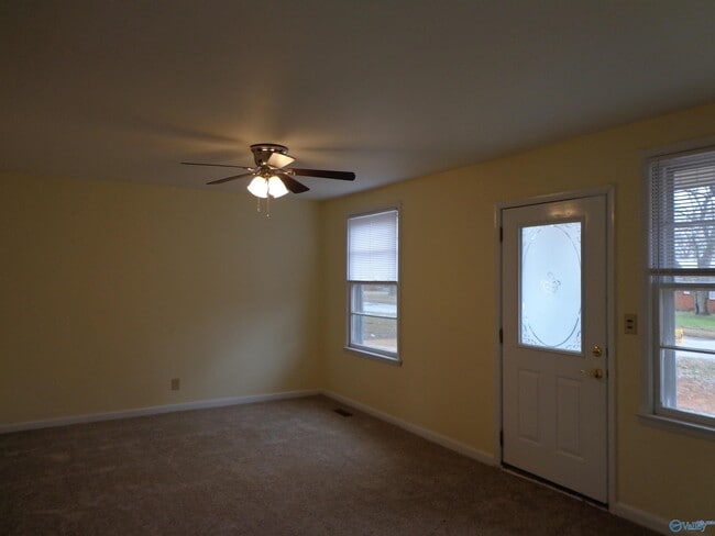4408 NW Kenwood Dr in Huntsville, AL - Building Photo - Building Photo