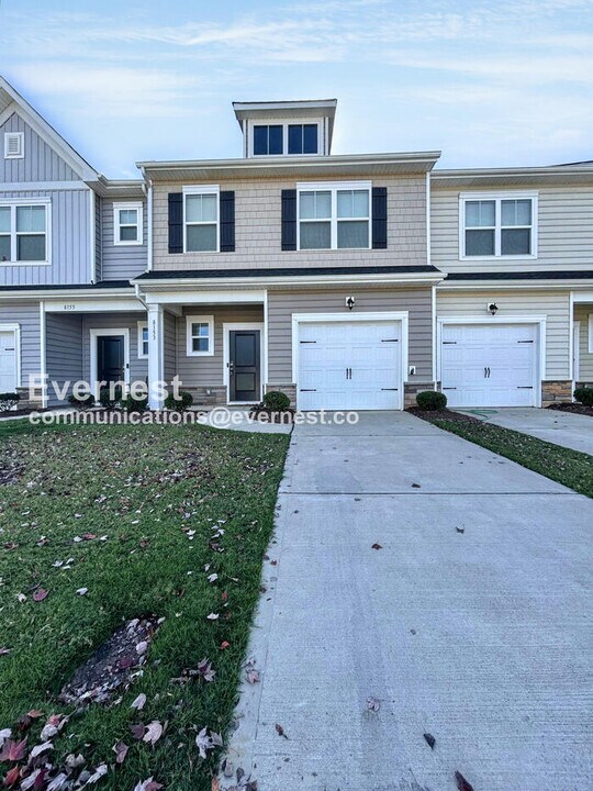 8153 Sheffield Dr. in Lake Norman of Catawba, NC - Building Photo