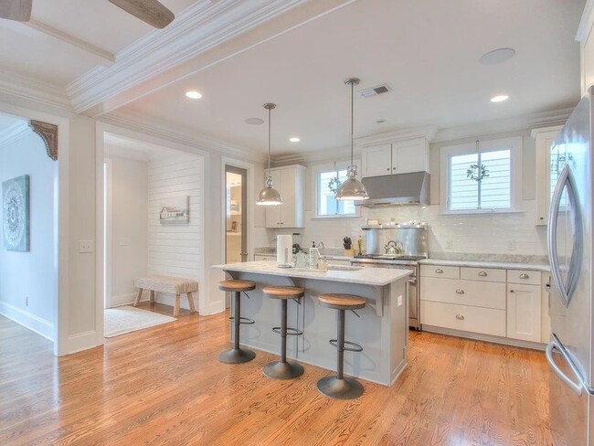 property at 118 Jamison Station Ln