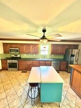 604 S Strong Blvd in Mcalester, OK - Foto de edificio - Building Photo