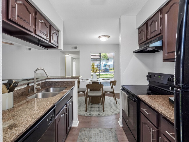 Timberlake Apartments in Sarasota, FL - Building Photo - Building Photo