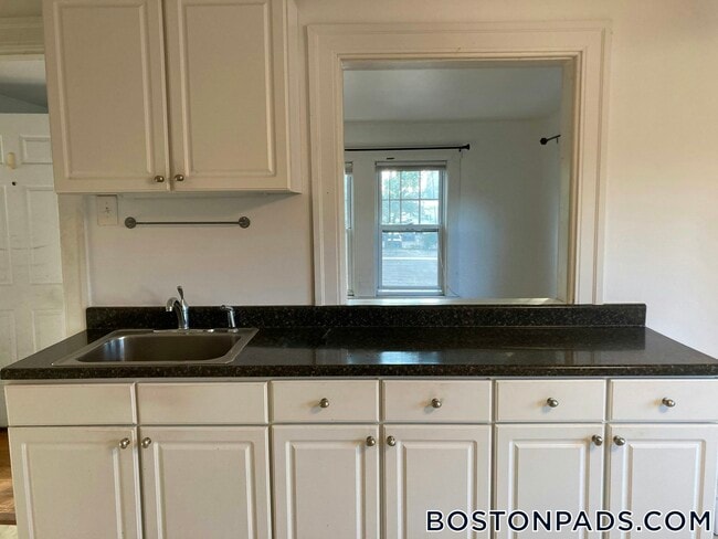 13 Blanchard Rd