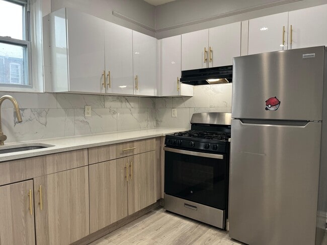 316 Summit Ave, Unit 14