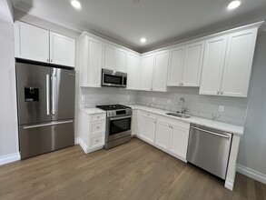 15 Mount Hood Rd, Unit 6 in Boston, MA - Foto de edificio - Building Photo