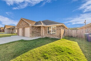 609 Lost Trl, Unit Unit B in Copperas Cove, TX - Building Photo