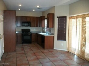 10322 Cherish River St in Las Vegas, NV - Building Photo - Building Photo