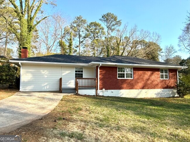 property at 2182 Rosewood Rd