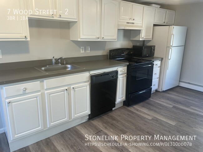 7 Wood St-Unit -2 in Warren, RI - Building Photo - Building Photo