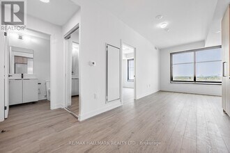 181-181 Sterling Rd in Toronto, ON - Building Photo - Building Photo