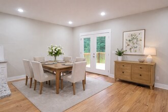 8476 Old Cleveland Pike in Ooltewah, TN - Building Photo - Building Photo