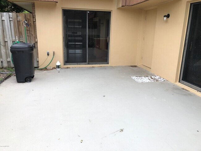 2117 Patty Cir NE in Palm Bay, FL - Building Photo - Building Photo