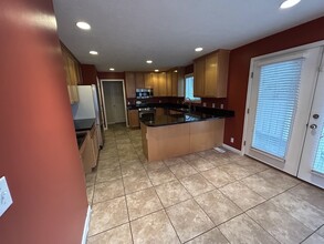 686 E Union Garden Ct S in Midvale, UT - Building Photo - Building Photo