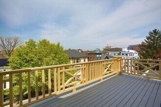 104 Walnut St in Brookline, MA - Building Photo - Building Photo