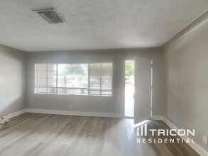 5930 66th Terrace in Pinellas Park, FL - Building Photo - Building Photo