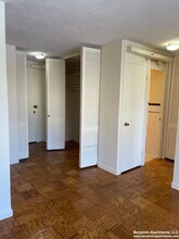 71 Monmouth St, Unit 1 in Brookline, MA - Foto de edificio - Building Photo