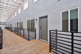 Atrium Lofts in Phoenix, AZ - Foto de edificio - Building Photo