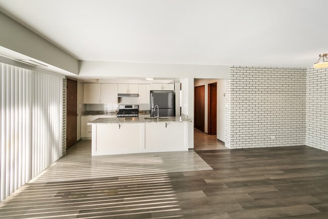 318 Walker Ave in Highland Park, IL - Building Photo - Building Photo