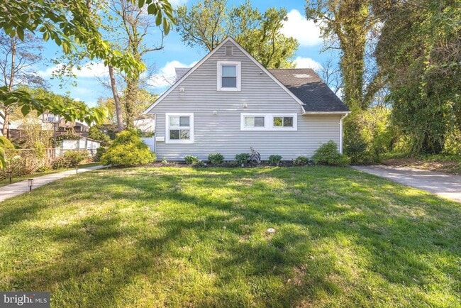 5734 Crawford Dr in Rockville, MD - Building Photo - Building Photo