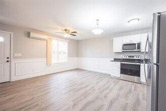 6 Mainella St in North Providence, RI - Building Photo - Building Photo